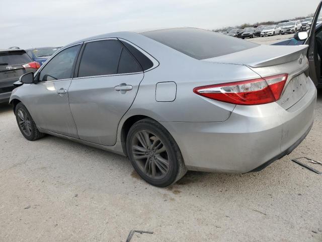 4T1BF1FK8HU388262 - 2017 TOYOTA CAMRY LE SILVER photo 2