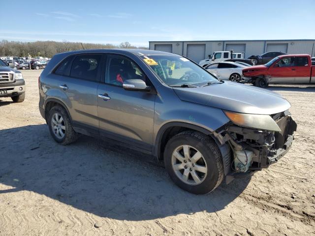 5XYKT3A10BG183535 - 2011 KIA SORENTO BASE GRAY photo 4