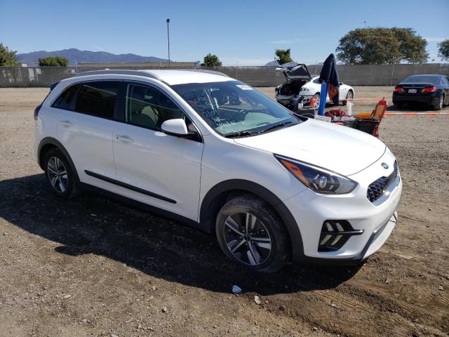 KNDCM3LDXL5400026 - 2020 KIA NIRO LXS WHITE photo 4