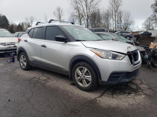 3N1CP5CU1JL540100 - 2018 NISSAN KICKS S SILVER photo 4