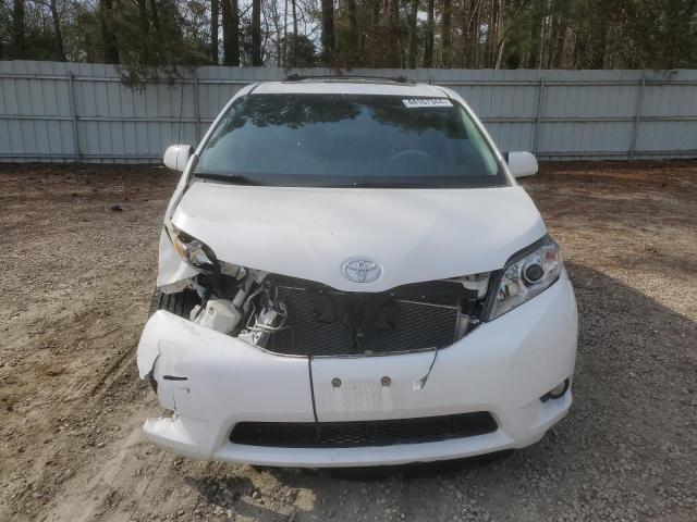 5TDYK3DC3CS278850 - 2012 TOYOTA SIENNA XLE WHITE photo 5