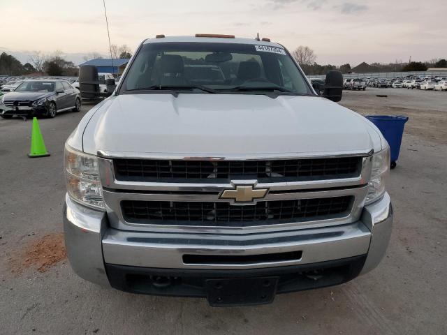 1GCHC44K89E114762 - 2009 CHEVROLET SILVERADO C2500 HEAVY DUTY WHITE photo 5