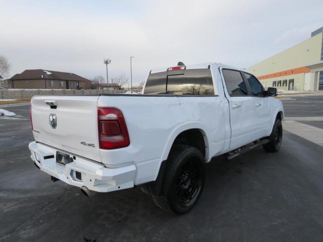 1C6SRFRT7KN853961 - 2019 RAM 1500 LARAMIE WHITE photo 4