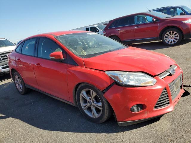 1FADP3F22DL121856 - 2013 FORD FOCUS SE RED photo 4