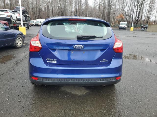 1FAHP3K20CL434717 - 2012 FORD FOCUS SE BLUE photo 6