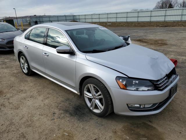 1VWCN7A30DC096293 - 2013 VOLKSWAGEN PASSAT SEL SILVER photo 4