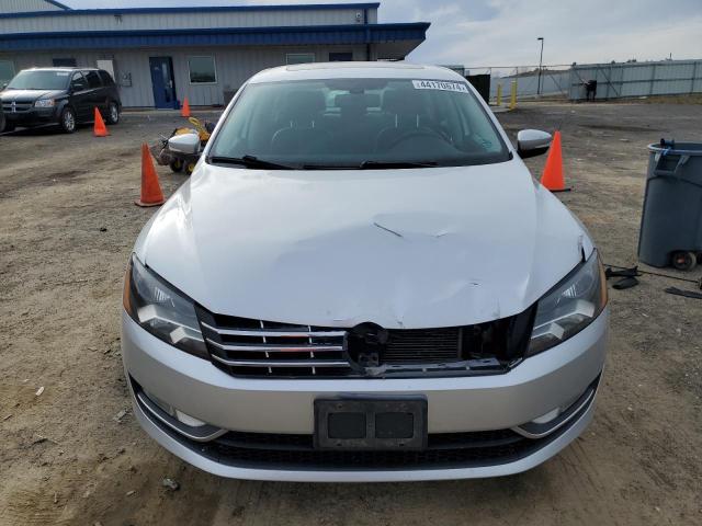 1VWCN7A30DC096293 - 2013 VOLKSWAGEN PASSAT SEL SILVER photo 5