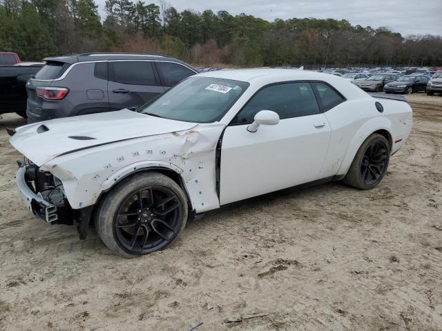 2C3CDZFJ4KH687864 - 2019 DODGE CHALLENGER R/T SCAT PACK WHITE photo 1