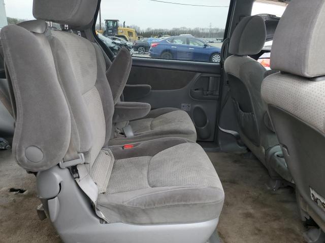 5TDZK23C99S262564 - 2009 TOYOTA SIENNA CE SILVER photo 11