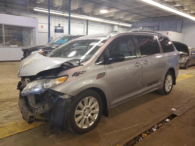 2011 TOYOTA SIENNA XLE, 