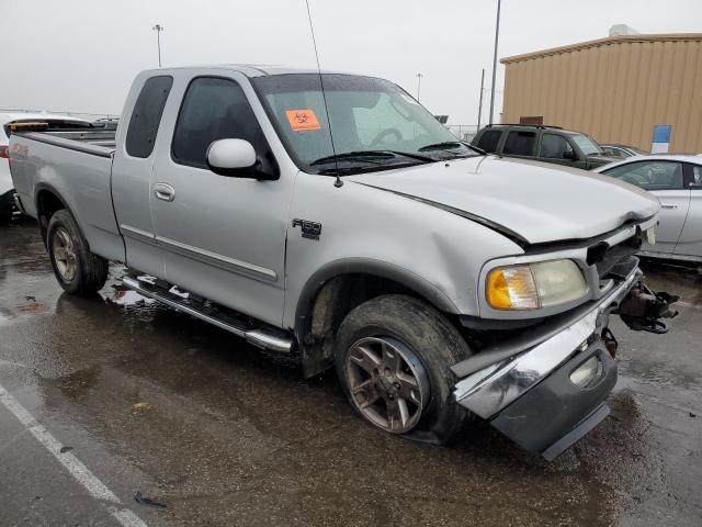 1FTRX18L03NB45473 - 2003 FORD F150 SILVER photo 4