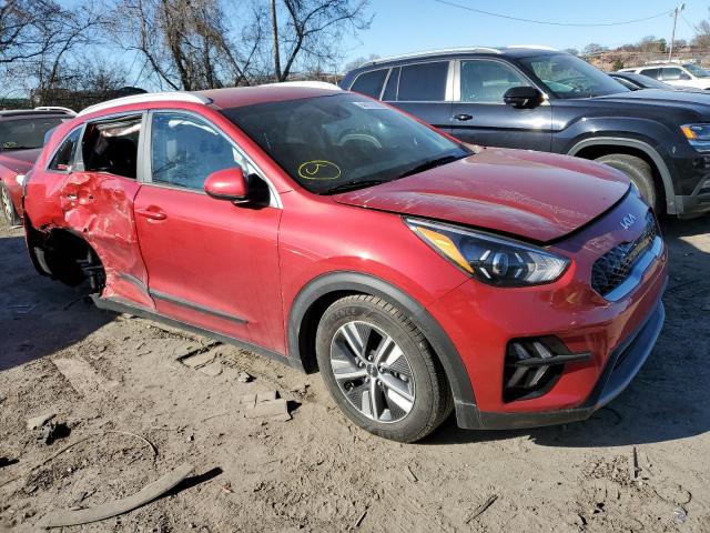 KNDCB3LC4N5542565 - 2022 KIA NIRO LX BURGUNDY photo 4