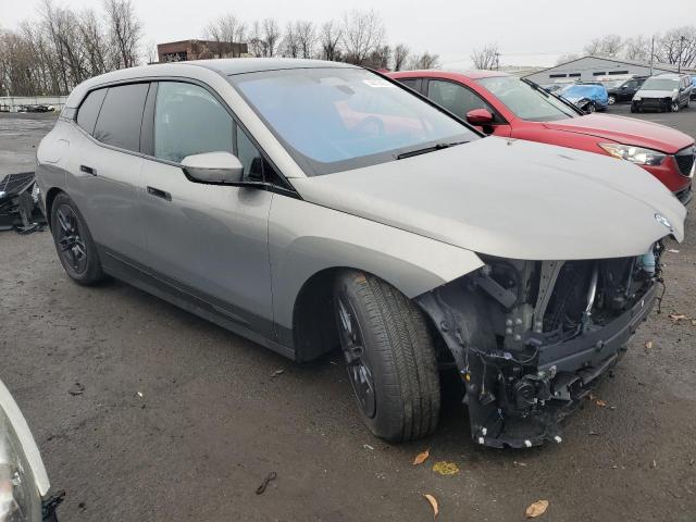 WB523CF03PCM84985 - 2023 BMW IX XDRIVE50 GRAY photo 4