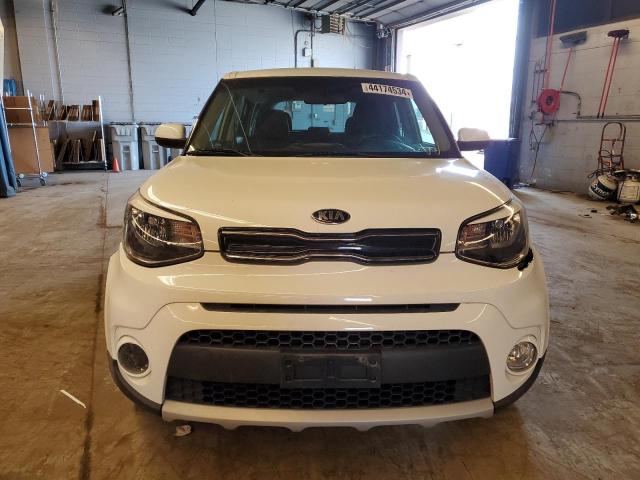 KNDJP3A52K7679792 - 2019 KIA SOUL + WHITE photo 5