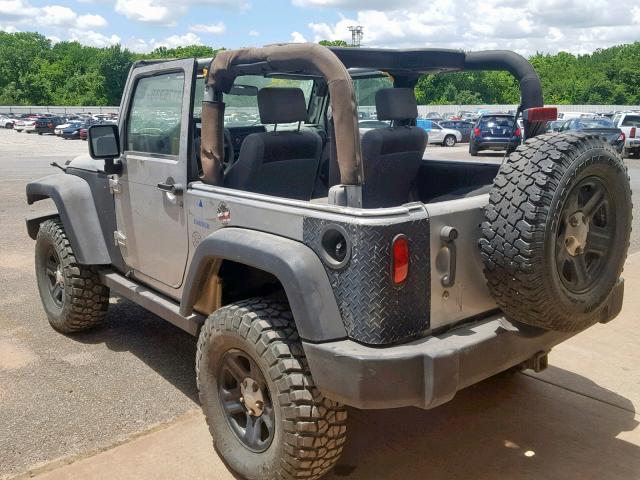 1J4FA24117L229117 - 2007 JEEP WRANGLER X SILVER photo 3