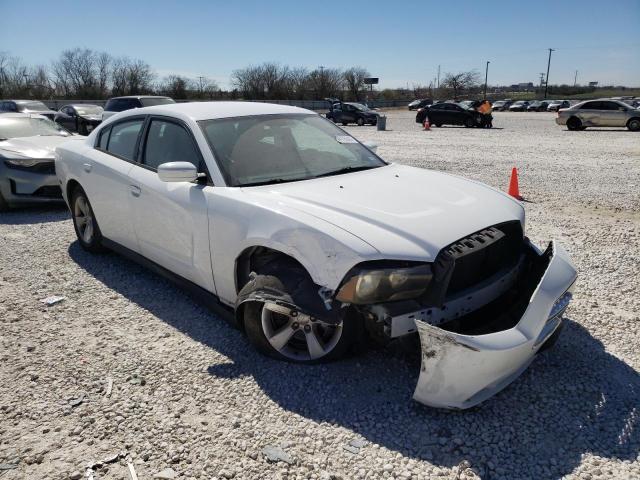 2C3CDXBG1EH129196 - 2014 DODGE CHARGER SE WHITE photo 4