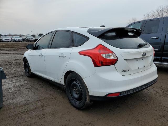 1FADP3K20EL220537 - 2014 FORD FOCUS SE WHITE photo 2