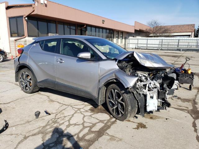 JTNKHMBX9J1005479 - 2018 TOYOTA C-HR XLE SILVER photo 4