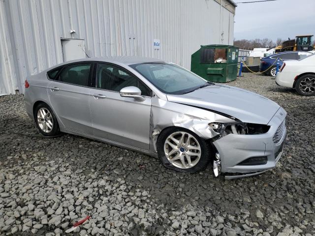 3FA6P0H7XGR348461 - 2016 FORD FUSION SE SILVER photo 4