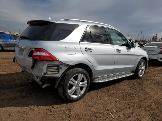 4JGDA5HBXCA017142 - 2012 MERCEDES-BENZ ML 350 4MATIC SILVER photo 3