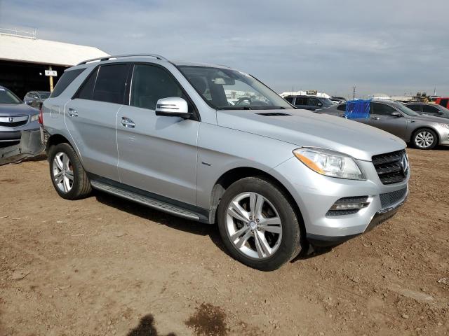 4JGDA5HBXCA017142 - 2012 MERCEDES-BENZ ML 350 4MATIC SILVER photo 4