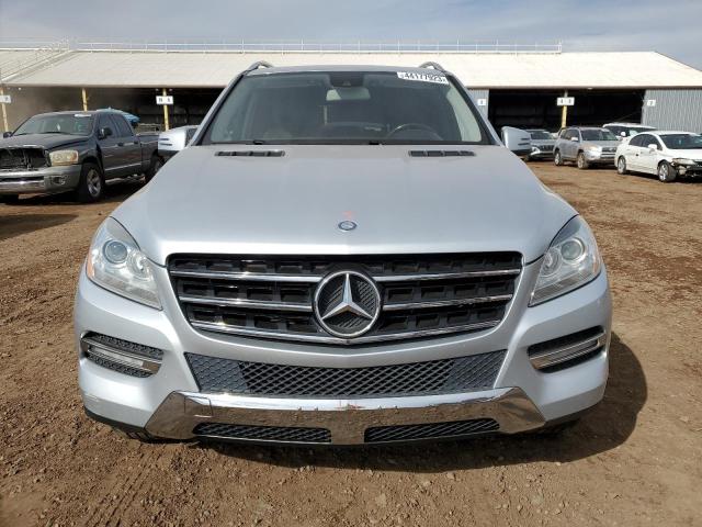 4JGDA5HBXCA017142 - 2012 MERCEDES-BENZ ML 350 4MATIC SILVER photo 5
