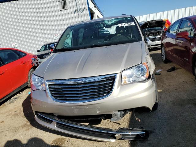 2C4RC1CG7DR745790 - 2013 CHRYSLER TOWN & COU TOURING L TAN photo 5