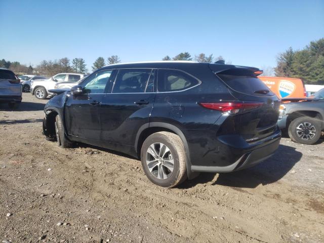 5TDGZRBH2NS573711 - 2022 TOYOTA HIGHLANDER XLE BLACK photo 2