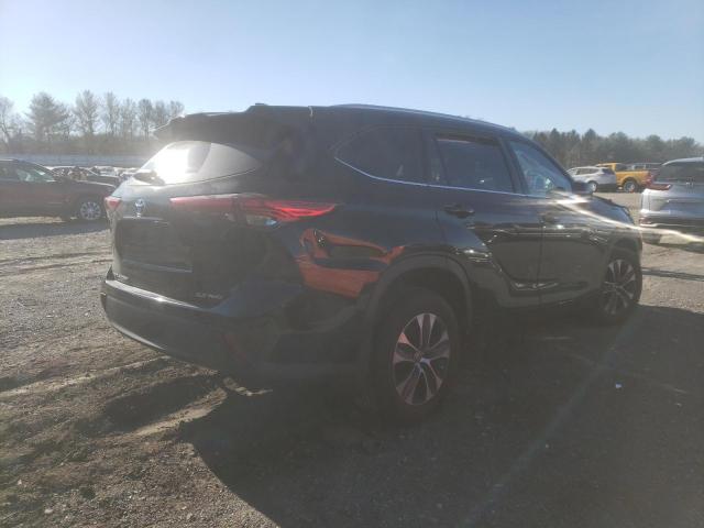 5TDGZRBH2NS573711 - 2022 TOYOTA HIGHLANDER XLE BLACK photo 3
