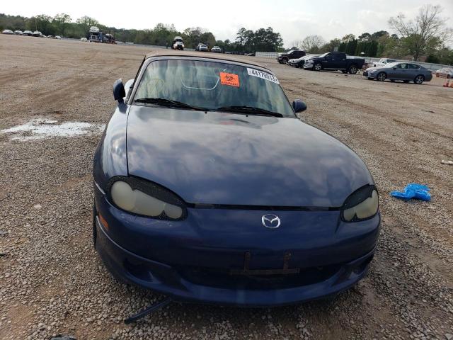 JM1NB353020233965 - 2002 MAZDA MX-5 MIATA BASE BLUE photo 5