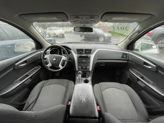 1GNKVGED8BJ285260 - 2011 CHEVROLET TRAVERSE LT WHITE photo 9