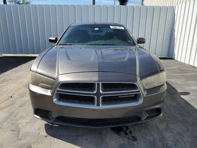 2C3CDXBGXDH579413 - 2013 DODGE CHARGER SE GRAY photo 5