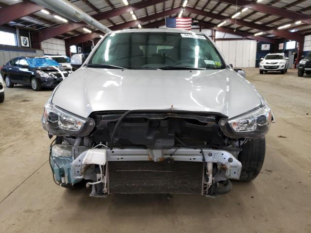 4A4AR3AU8FE034835 - 2015 MITSUBISHI OUTLANDER ES SILVER photo 5