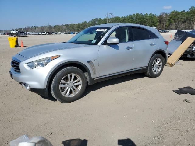 2016 INFINITI QX70, 