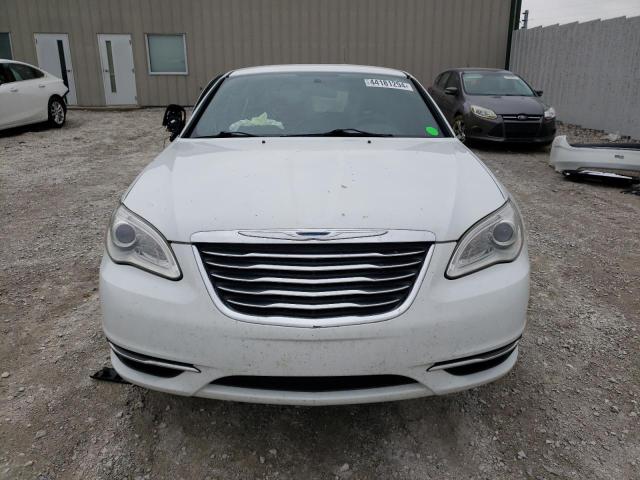 1C3CCBAB8DN640812 - 2013 CHRYSLER 200 LX WHITE photo 5