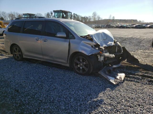 5TDXK3DC4FS582480 - 2015 TOYOTA SIENNA SPORT SILVER photo 4