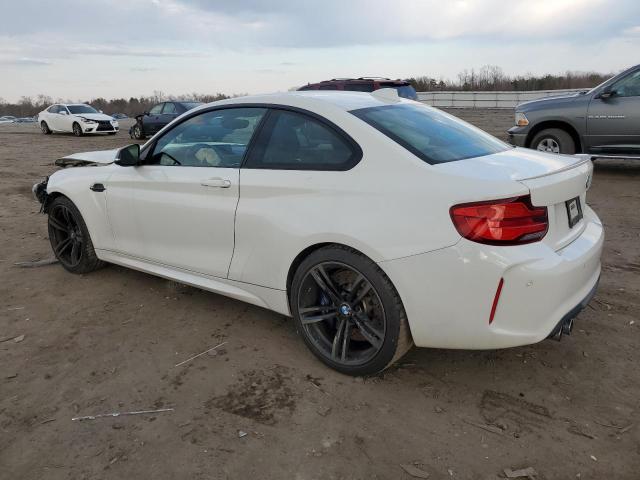 WBS1J5C52JVD36982 - 2018 BMW M2 WHITE photo 2
