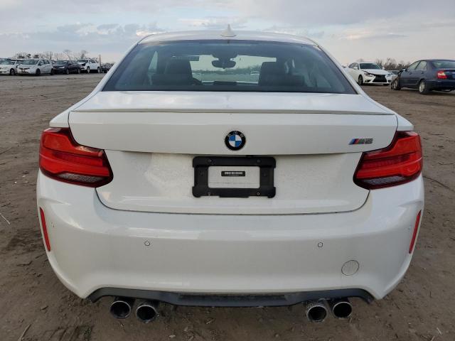 WBS1J5C52JVD36982 - 2018 BMW M2 WHITE photo 6