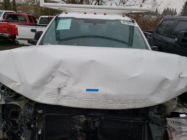 1FD0X5HT5HED58826 - 2017 FORD F550 SUPER DUTY WHITE photo 7