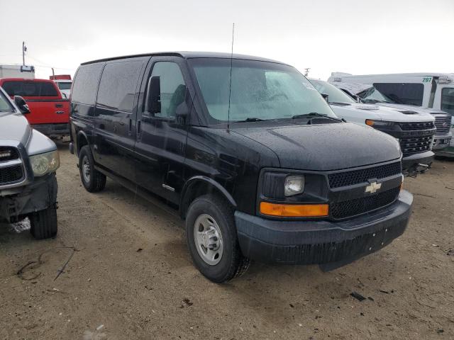 1GCGG25V451216574 - 2005 CHEVROLET EXPRESS G2 BLACK photo 4