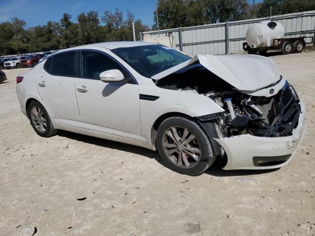 5XXGM4A76DG227980 - 2013 KIA OPTIMA LX WHITE photo 4