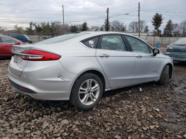 3FA6P0LU7JR261816 - 2018 FORD FUSION SE HYBRID SILVER photo 3