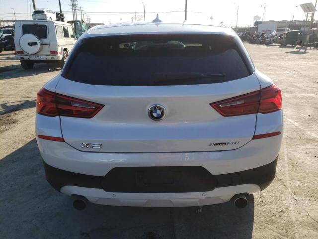 WBXYJ1C05L5P29493 - 2020 BMW X2 XDRIVE28I WHITE photo 6