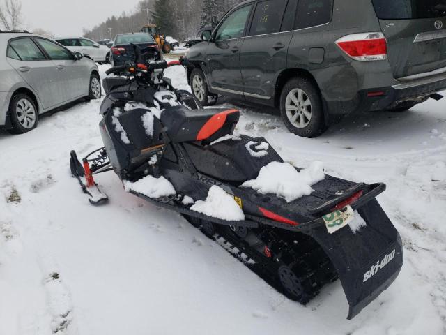 2BPSUVLC7LV000028 - 2020 SKI DOO MXZX 600R BLACK photo 3