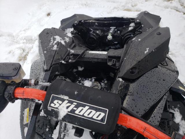 2BPSUVLC7LV000028 - 2020 SKI DOO MXZX 600R BLACK photo 8