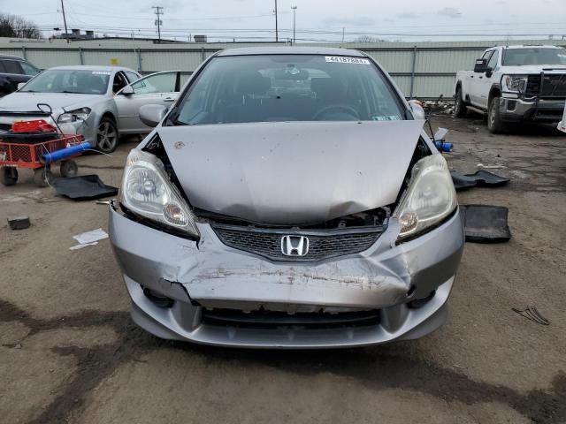 JHMGE87449S049371 - 2009 HONDA FIT SPORT SILVER photo 5