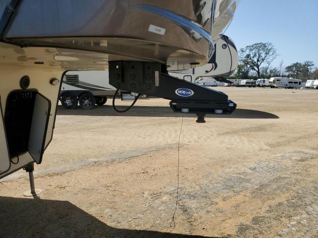 4YDF31629H4703114 - 2017 KEYSTONE MONTANA TWO TONE photo 7