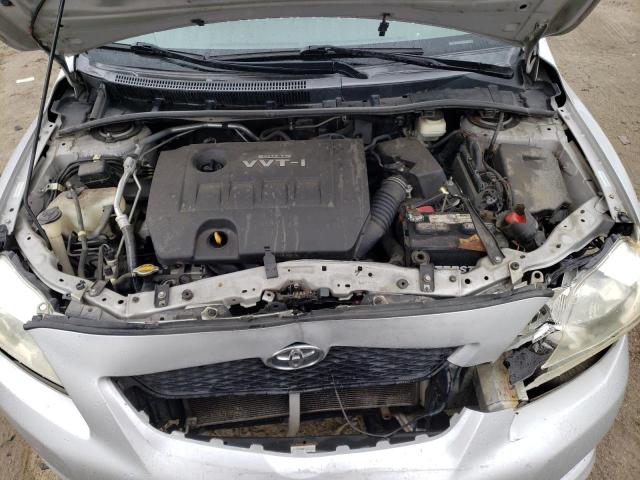 1NXBU4EE4AZ182753 - 2010 TOYOTA COROLLA BASE SILVER photo 11
