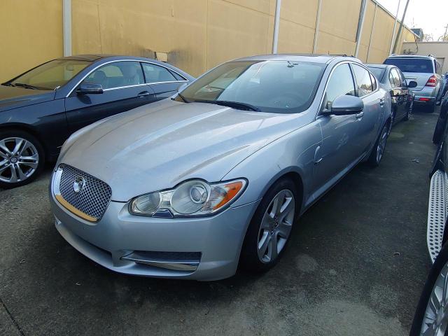 SAJWA0FB5BLS00598 - 2011 JAGUAR XF SILVER photo 2