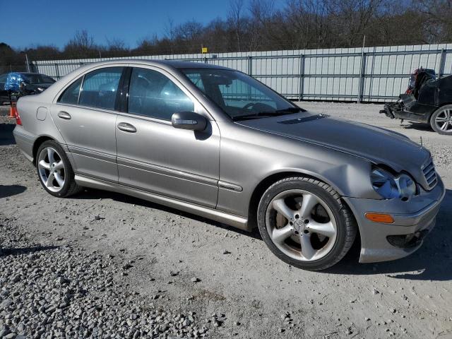 WDBRF52H26F768377 - 2006 MERCEDES-BENZ C 230 SILVER photo 4